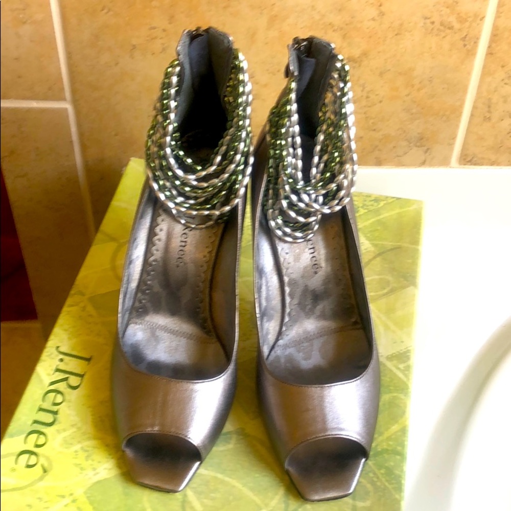 J. Renee Metallic Makenay heels